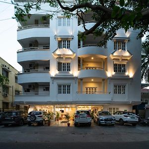 Hyde Park Hotel